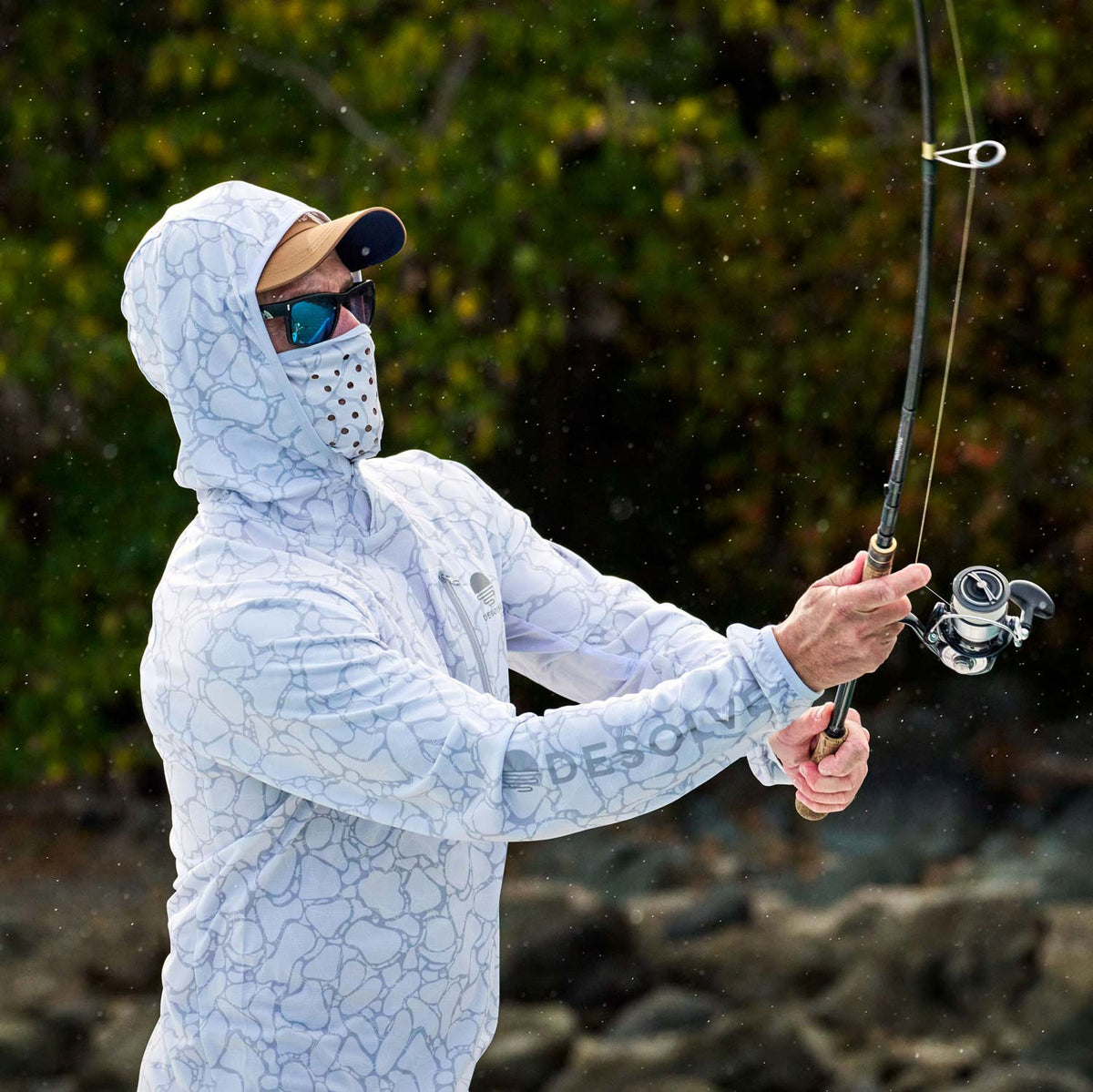 Helios Pro Hooded Fishing Shirt